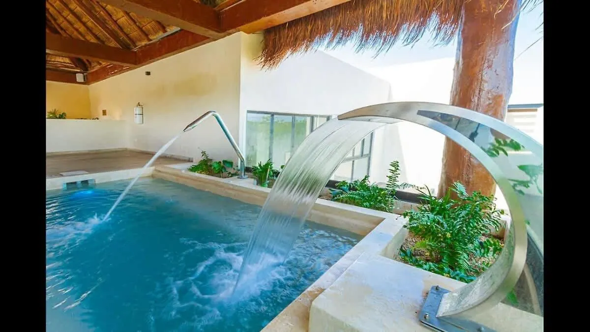 Holiday home Stunning 2 Bedroom Apartment At Condo With Best Tulum Infinity And Jacuzzi By Waves Management Mexico